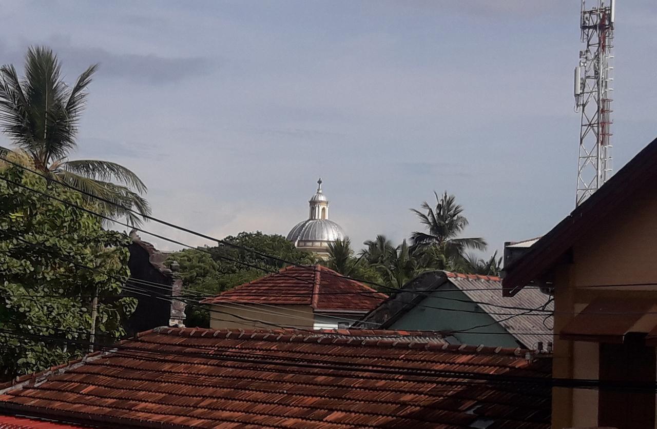 Jaffna Premier Inn Экстерьер фото