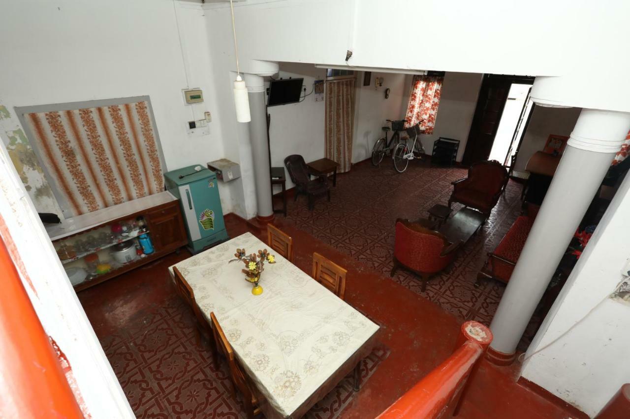 Jaffna Premier Inn Экстерьер фото