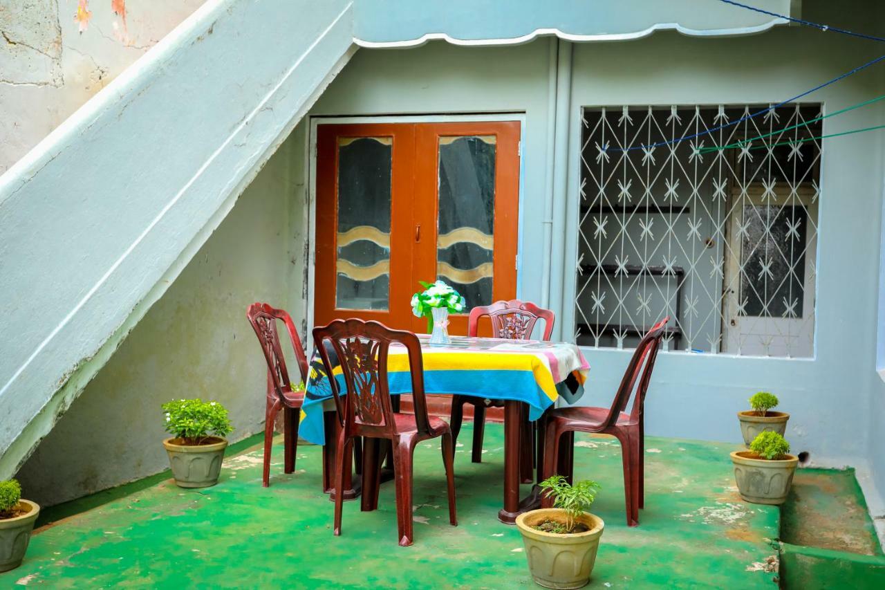 Jaffna Premier Inn Экстерьер фото